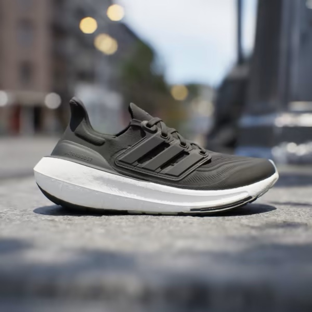 Adidas Black / White Ultraboost Light Running Sneakers Size 6.5 US $190